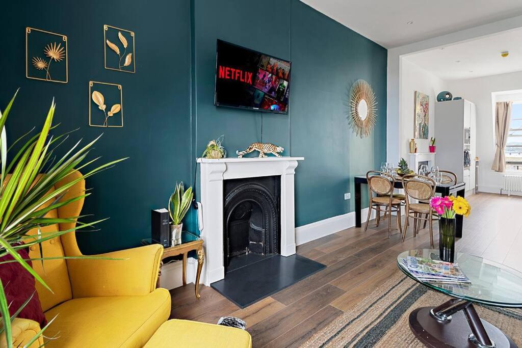Modern 1 Bed Apartment, Sea Views, Free Parking, Wifi, Netflix Teignmouth Exteriör bild